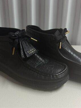 Clarks Originals Black Croc-Embossed Wallabee Slip-On Loafers Size 10